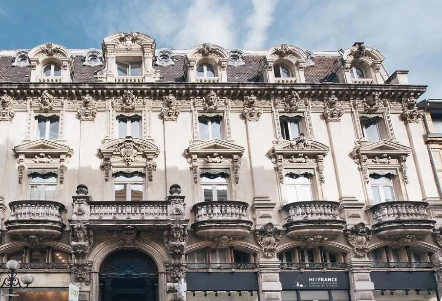 Auberge De Jeunesse Hi Avignon Exterior photo